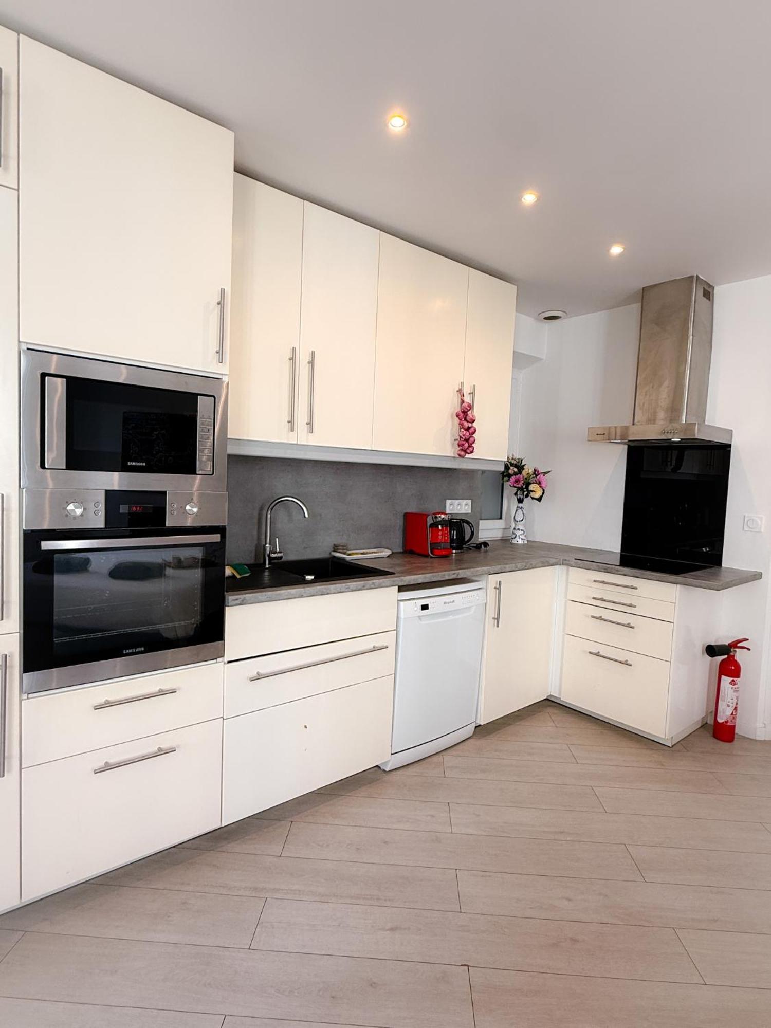 Le Clemenceau By Apirent #cosy #200m Des Plages #wifi *