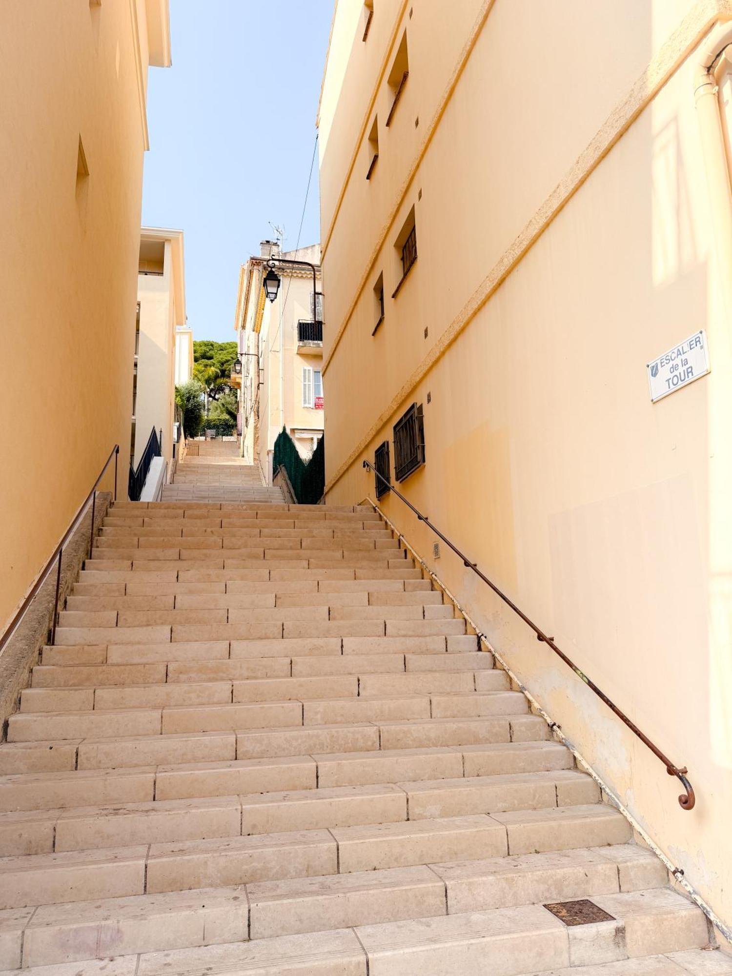 Appartement Le Clemenceau By Apirent #cosy #200m Des Plages #wifi Cannes