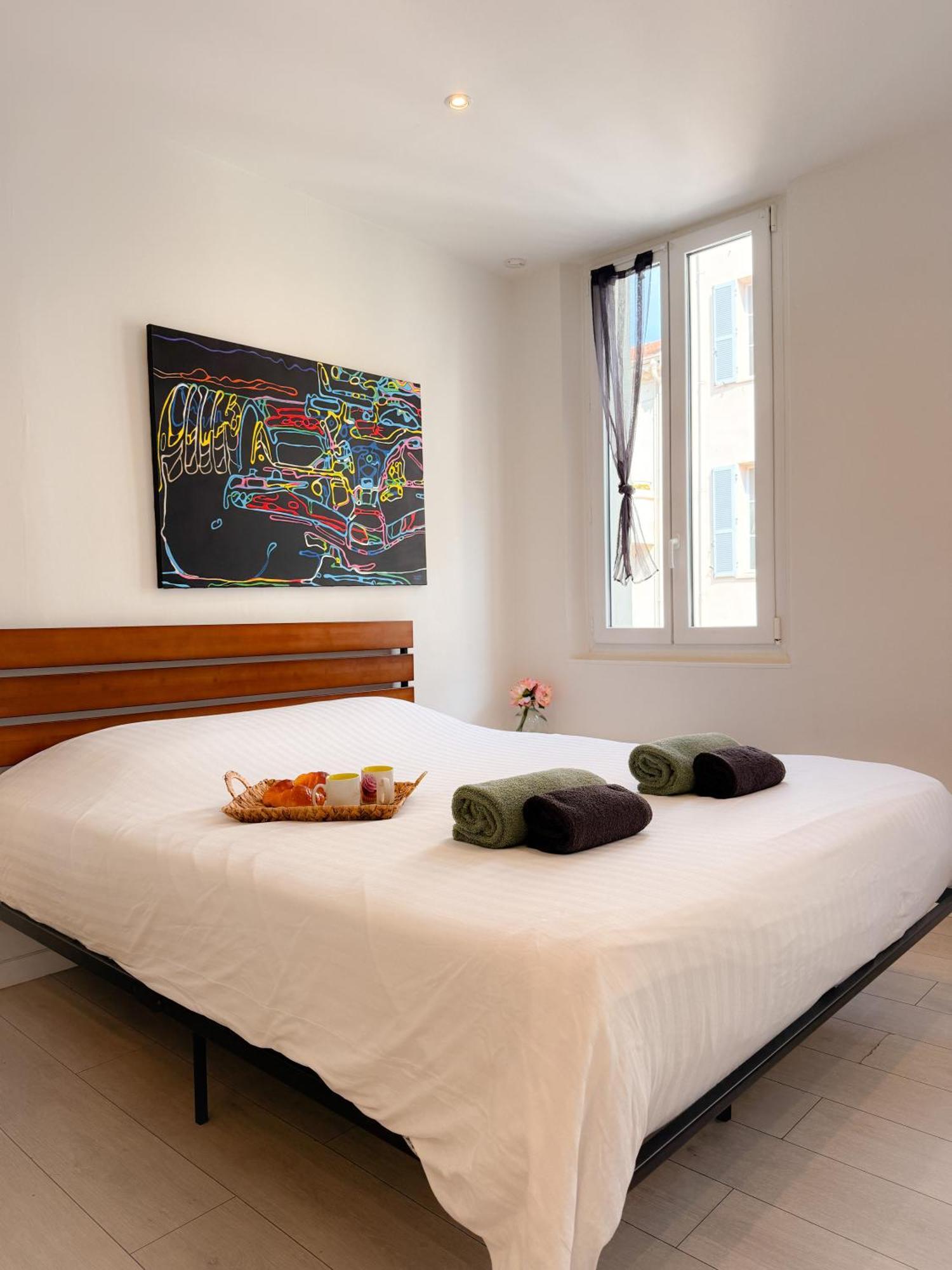 Le Clemenceau By Apirent #cosy #200m Des Plages #wifi Appartement