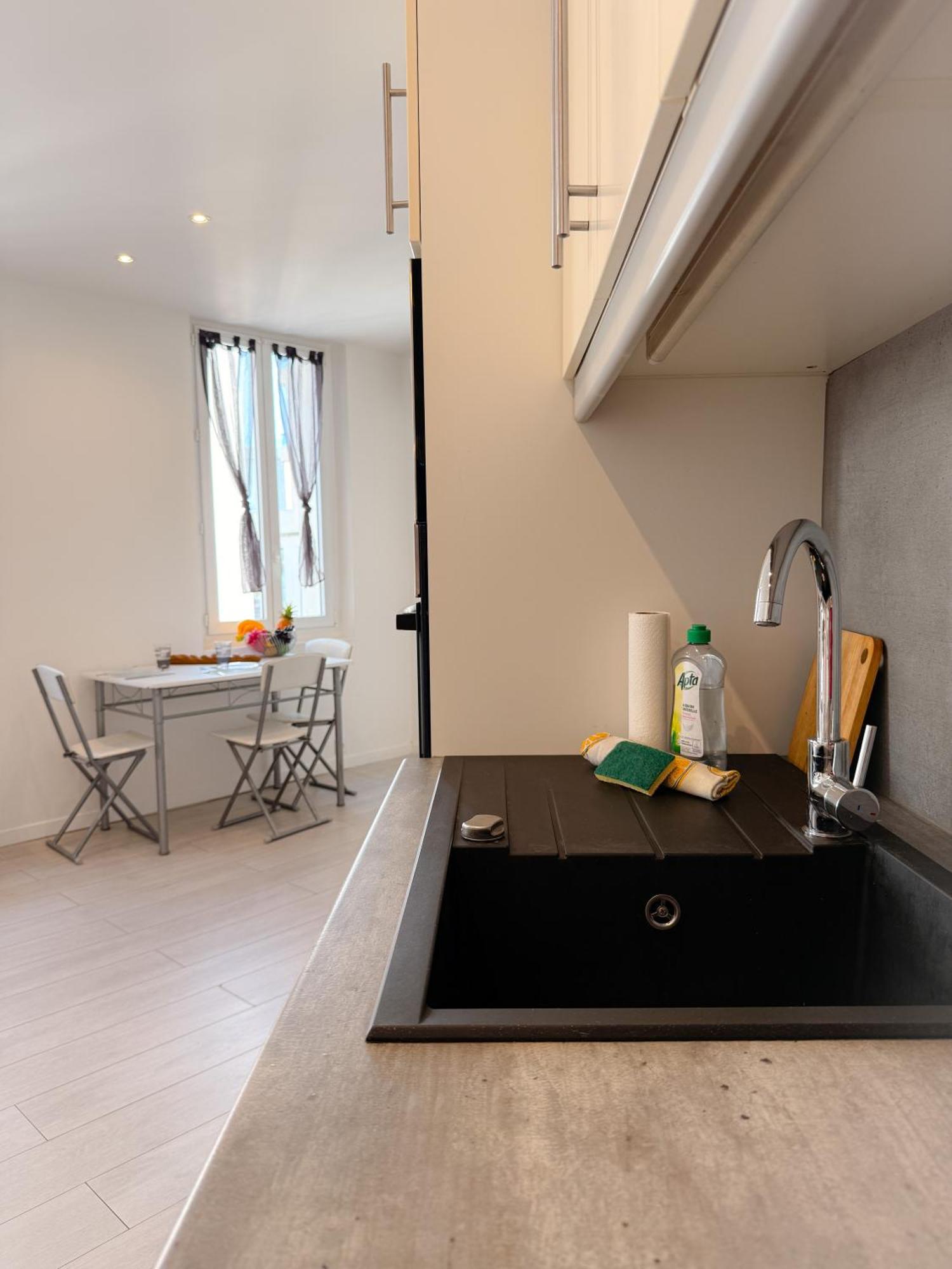 Appartement Le Clemenceau By Apirent #cosy #200m Des Plages #wifi