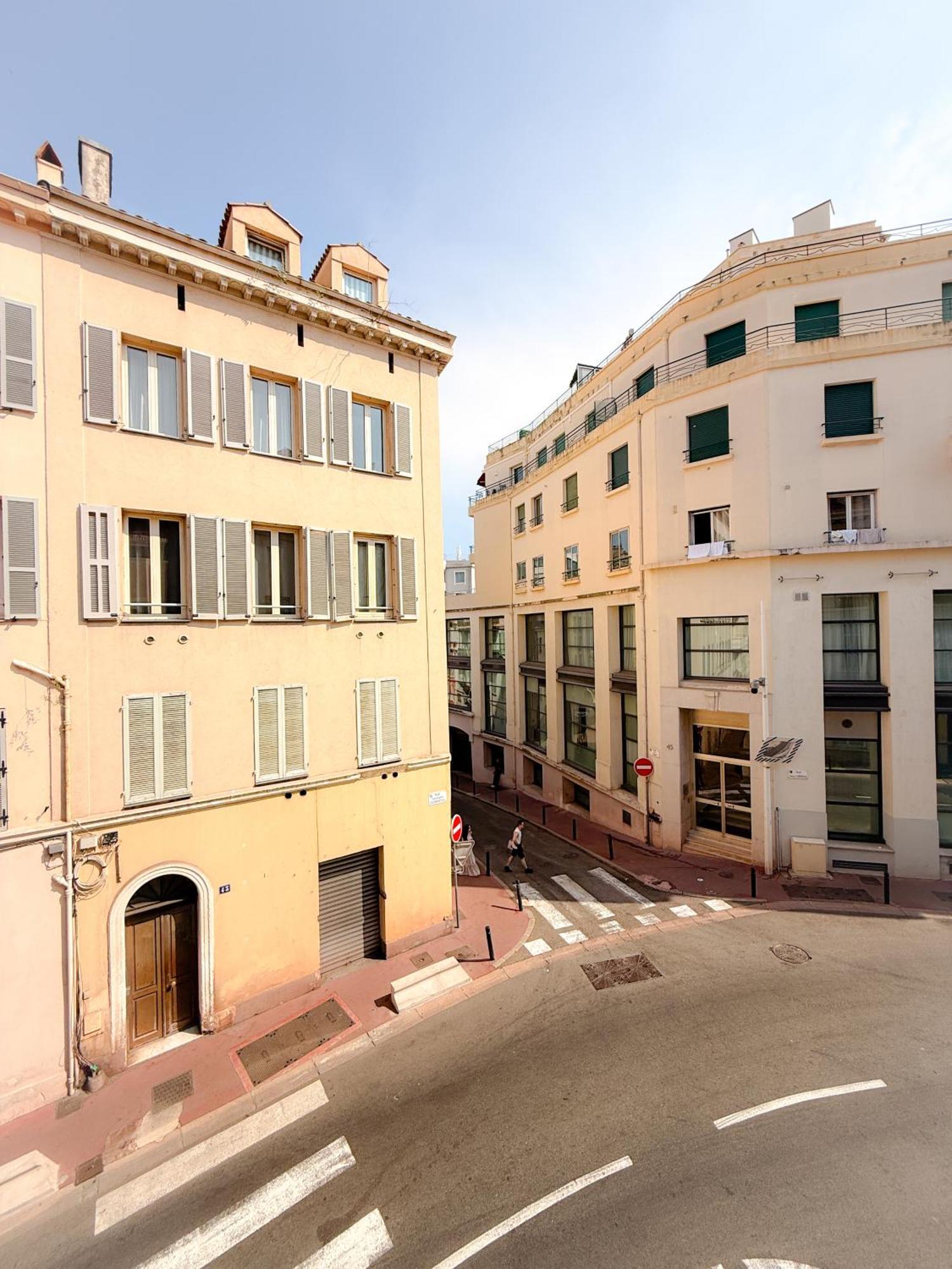 Appartement Le Clemenceau By Apirent #cosy #200m Des Plages #wifi Cannes