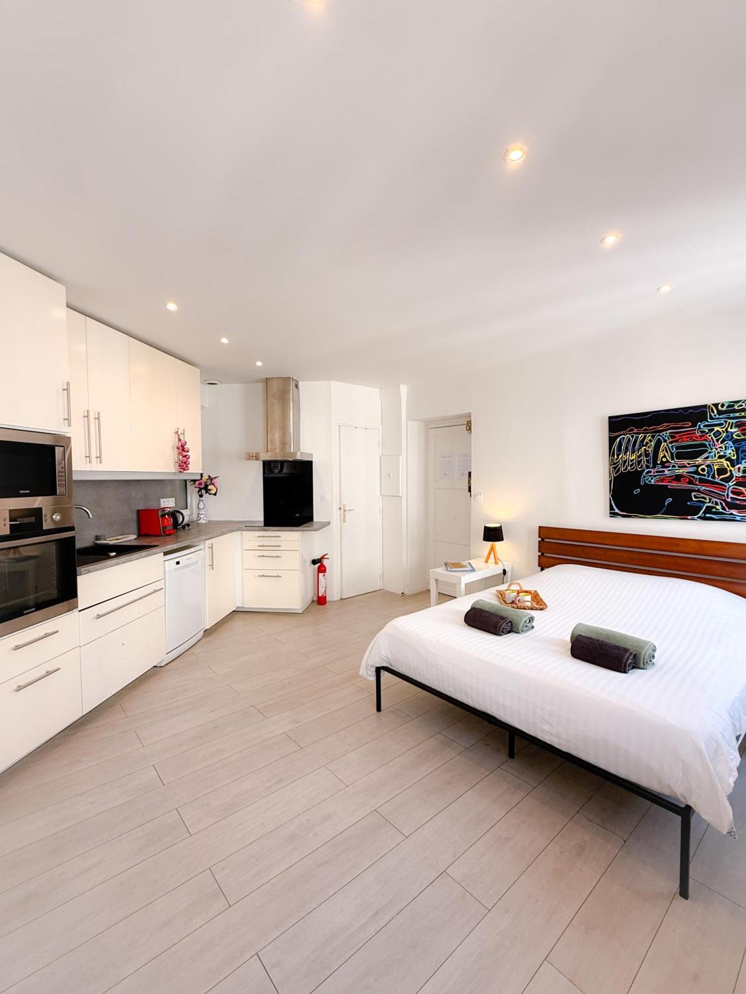 Le Clemenceau By Apirent #cosy #200m Des Plages #wifi