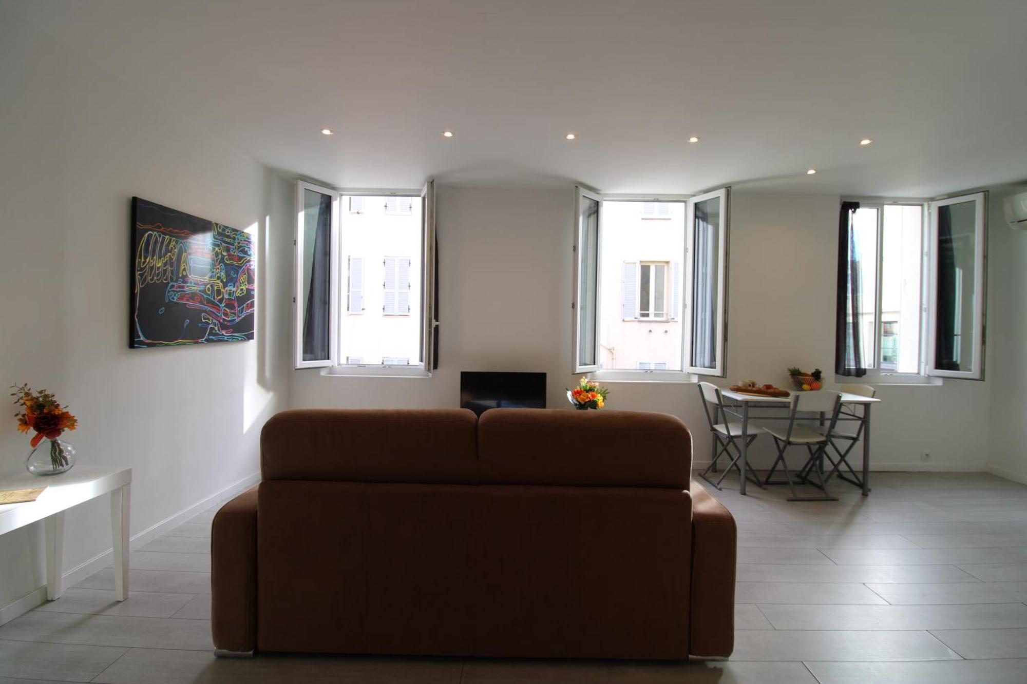 Le Clemenceau By Apirent #cosy #200m Des Plages #wifi * Cannes